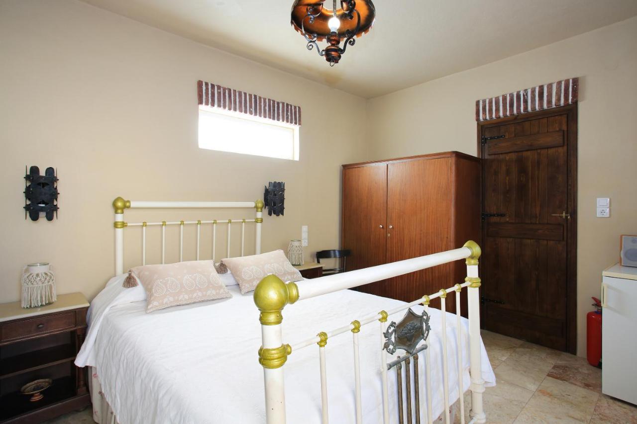 Villa Oasis กามิลารี ภายนอก รูปภาพ